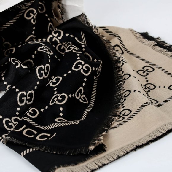 GUCCI vintage cashmere scarf - Picture 7 of 8